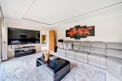 Click the photo for more details of Oatlands Mere, Weybridge, KT13