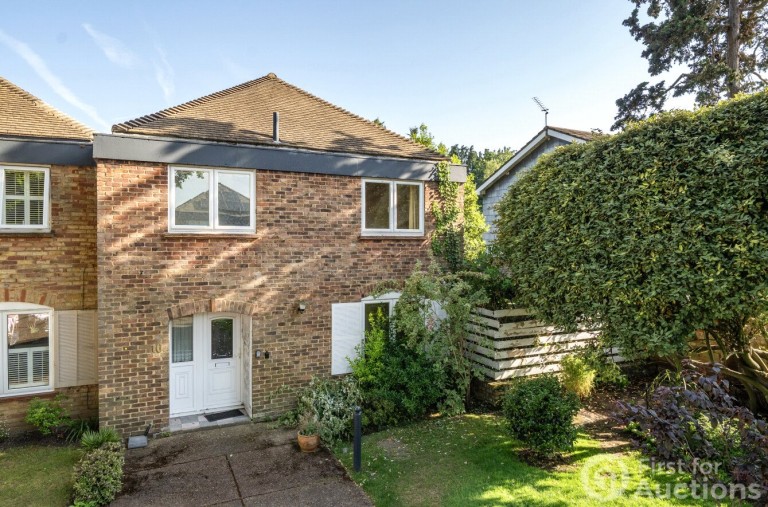 Images for Pine Grove, Weybridge, Surrey