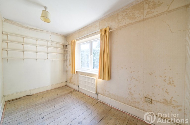 Images for Pine Grove, Weybridge, Surrey