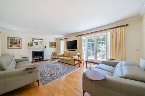Click the photo for more details of Southfield Place, Weybridge, Surrey