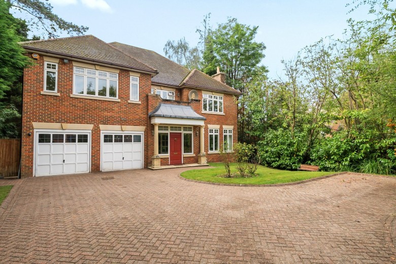 Click the photo for more details of Old Avenue, Weybridge, KT13