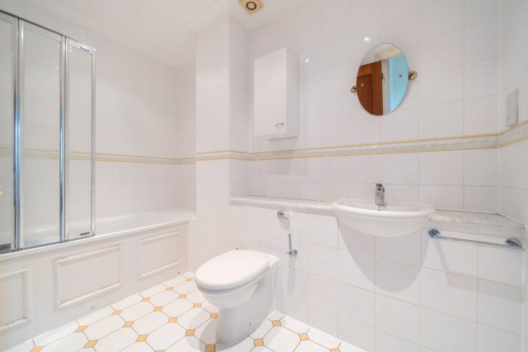 Images for Old Avenue, Weybridge, Surrey