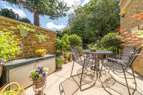 Click the photo for more details of Queens Road, 48 Queens Road, Weybridge, Surrey