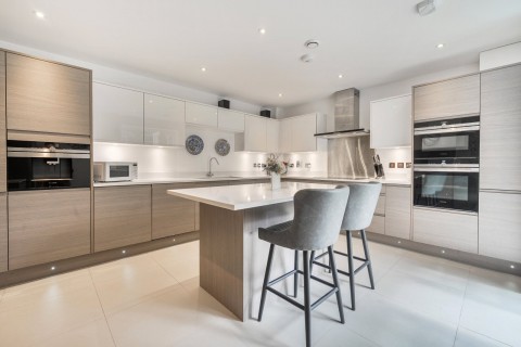 Click the photo for more details of Queens Road, 48 Queens Road, Weybridge, Surrey