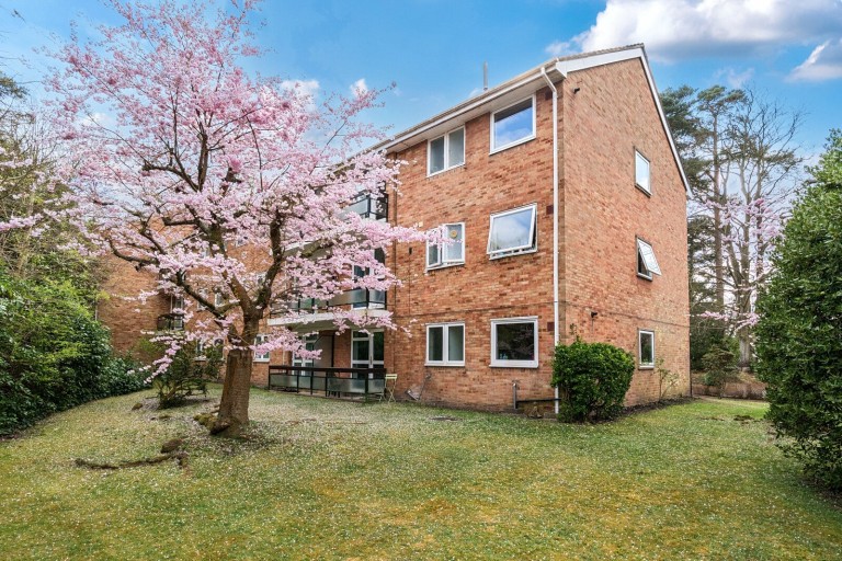 Images for Hillbrook Gardens, Weybridge, Surrey