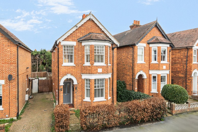 Click the photo for more details of Oakdale Road, Weybridge, Surrey
