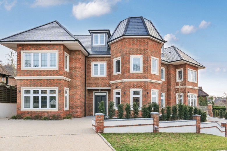 Click the photo for more details of Weybridge Park, Weybridge, KT13
