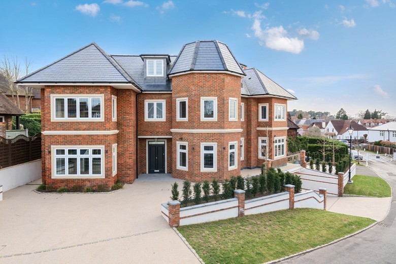 Click the photo for more details of Weybridge Park, Weybridge, Surrey