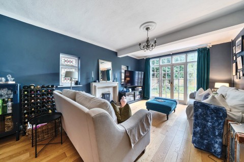 Click the photo for more details of Queens Road, Weybridge, KT13
