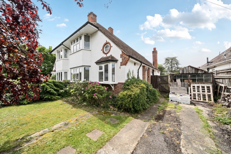 Images for Dorney Grove, Weybridge, Surrey