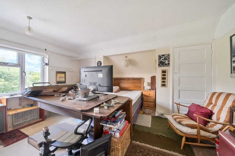 Images for Dorney Grove, Weybridge, Surrey