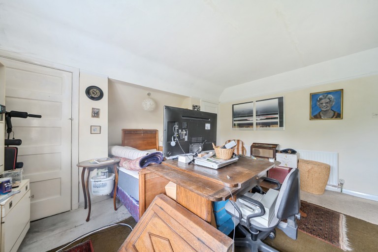 Images for Dorney Grove, Weybridge, Surrey