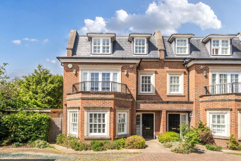 Images for Lincoln Grove, Weybridge, Surrey