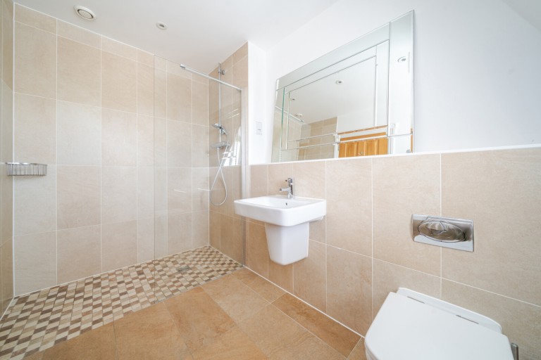 Images for Lincoln Grove, Weybridge, Surrey