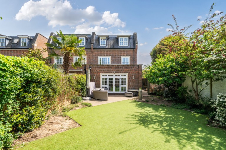 Images for Lincoln Grove, Weybridge, Surrey