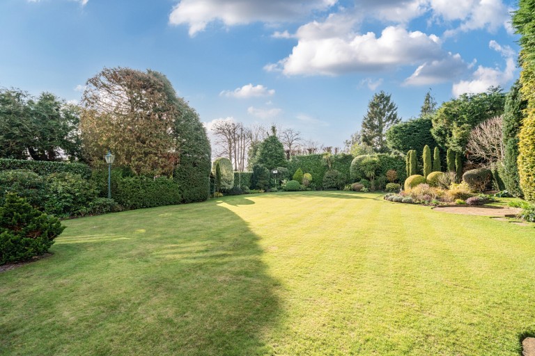 Images for High Pine Close, Weybridge, KT13