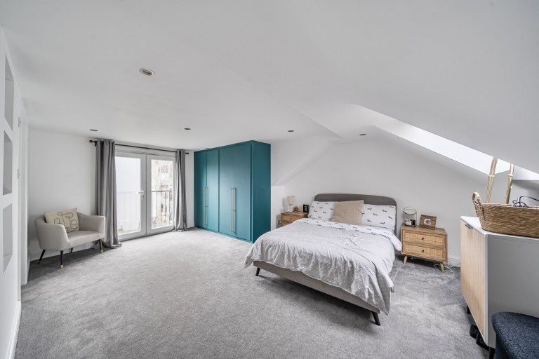 Images for Holstein Avenue, Weybridge, Surrey