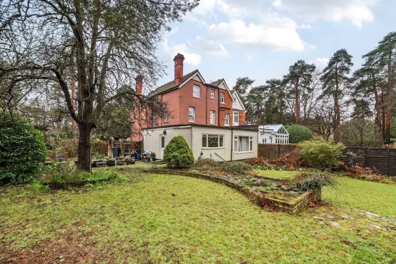 Click the photo for more details of Oatlands Avenue, Weybridge, Surrey