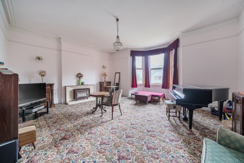 Click the photo for more details of Oatlands Avenue, Weybridge, Surrey