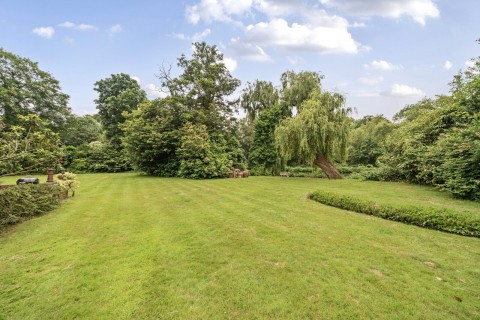 Click the photo for more details of Wey Road, Weybridge, Surrey