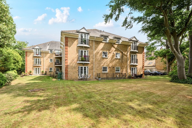 Images for Oatlands Avenue, Weybridge, Surrey