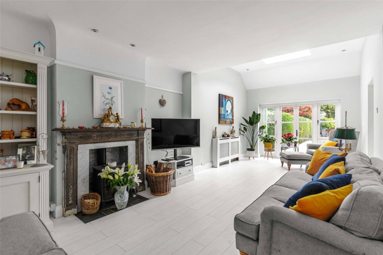 Images for Dorney Grove, Weybridge, Surrey