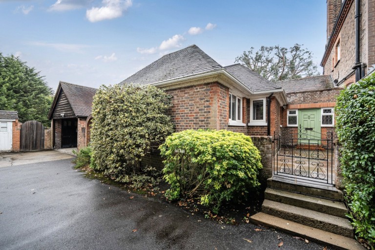Images for Oatlands Chase, Weybridge, Surrey