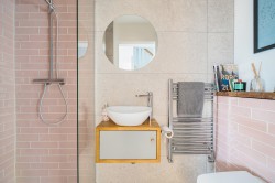 Images for Woodland Grove, Weybridge, Surrey