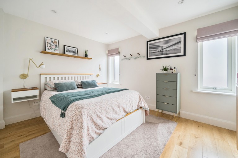 Images for Woodland Grove, Weybridge, Surrey