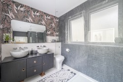 Images for Woodland Grove, Weybridge, Surrey