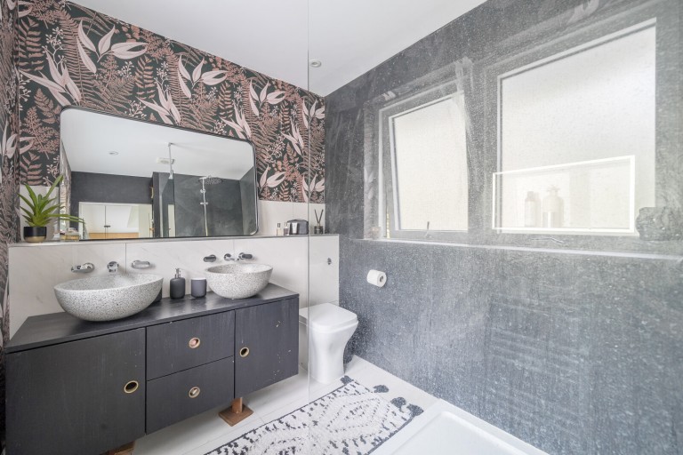 Images for Woodland Grove, Weybridge, Surrey