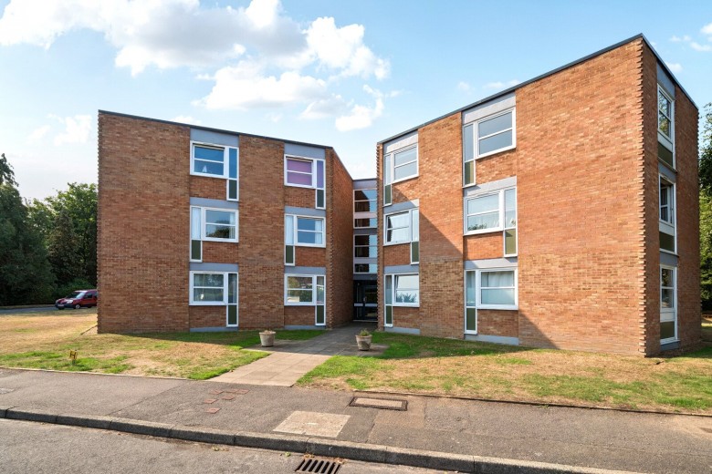 Click the photo for more details of Heathside, Weybridge, Surrey