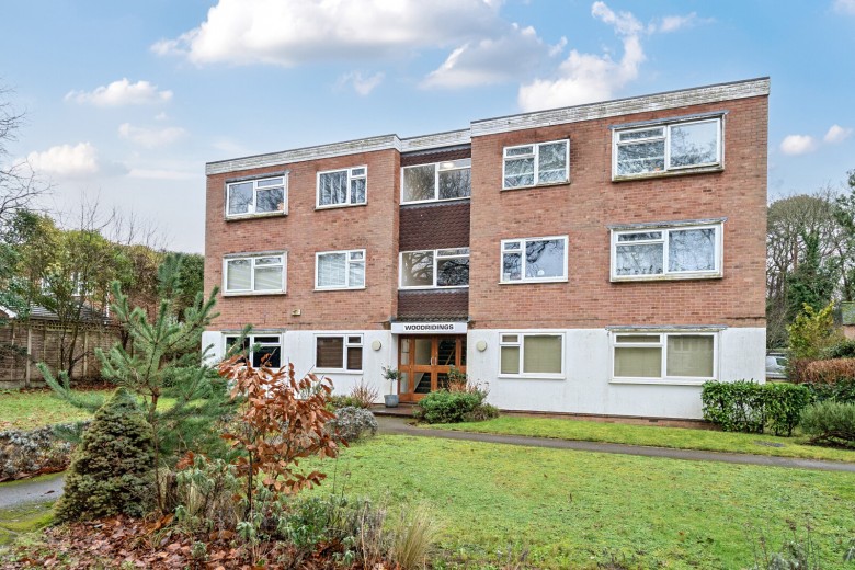 Click the photo for more details of Elgin Road, Weybridge, Surrey