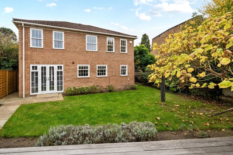 Images for Stoneleigh Park, Weybridge, Surrey