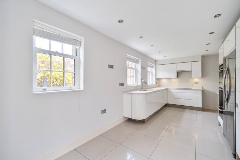 Images for Stoneleigh Park, Weybridge, Surrey