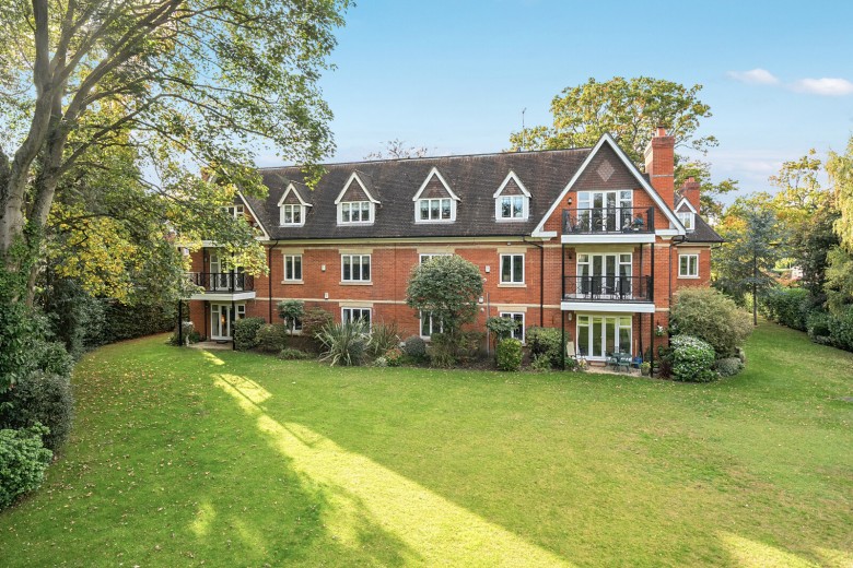 Click the photo for more details of Old Avenue, Weybridge, Surrey