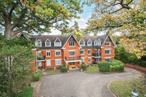Click the photo for more details of Old Avenue, Weybridge, Surrey
