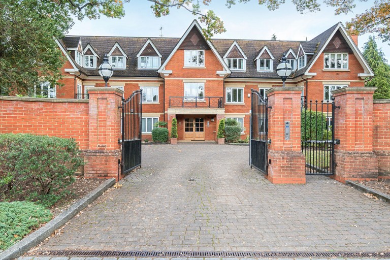 Images for Old Avenue, Weybridge, Surrey