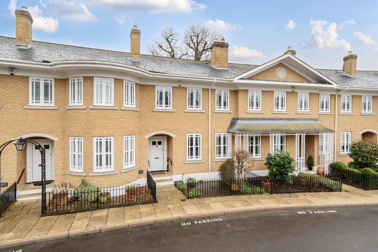 Images for Lakeside Grange, Weybridge, Surrey