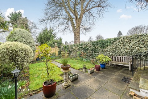 Click the photo for more details of Lakeside Grange, Weybridge, Surrey