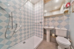 Images for Lakeside Grange, Weybridge, Surrey