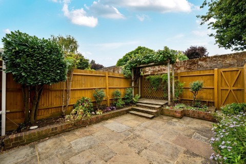 Click the photo for more details of Hanover Walk, Weybridge, Surrey