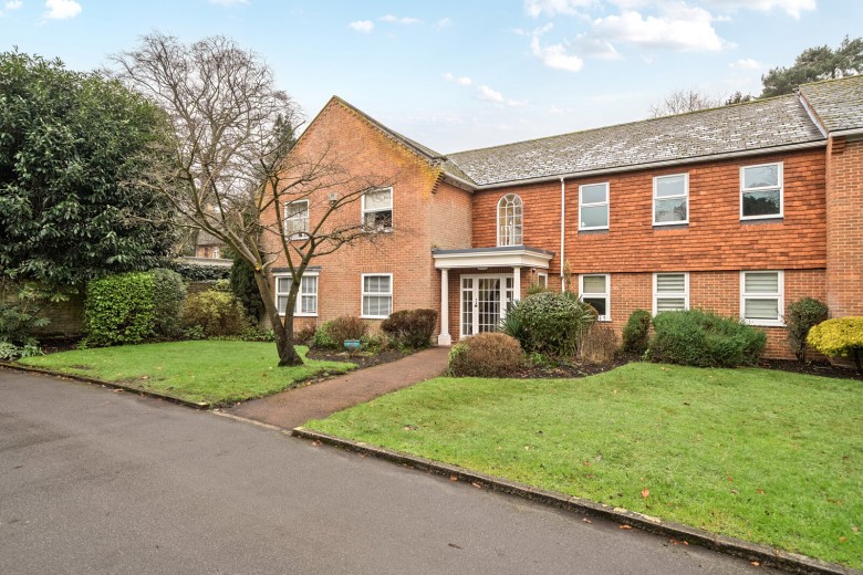 Click the photo for more details of Hall Place Drive, Weybridge, Surrey