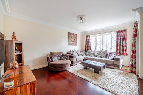 Click the photo for more details of Chaucer Avenue, Weybridge, Surrey