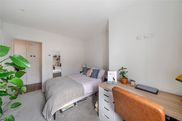 Images for Jubilee Gardens, Weybridge, Surrey