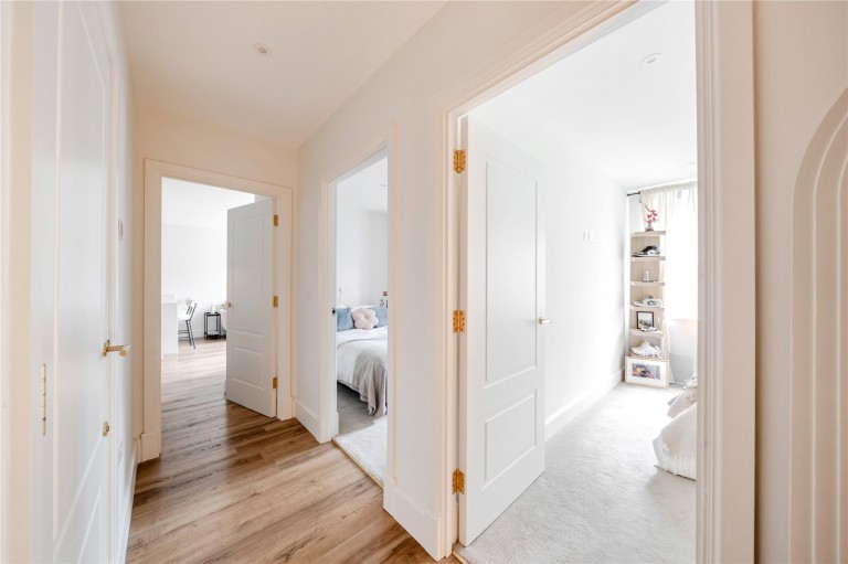 Images for Jubilee Gardens, Weybridge, Surrey