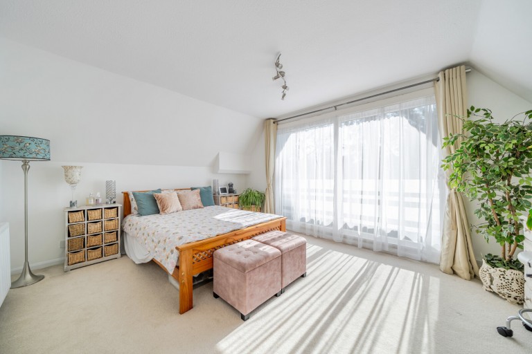 Images for Fox Close, Weybridge, Surrey