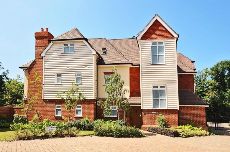 Click the photo for more details of Rouse Close, Weybridge, Weybridge, Surrey