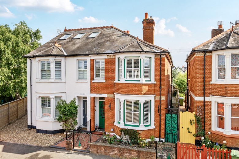 Click the photo for more details of Cedar Road, Weybridge, Surrey