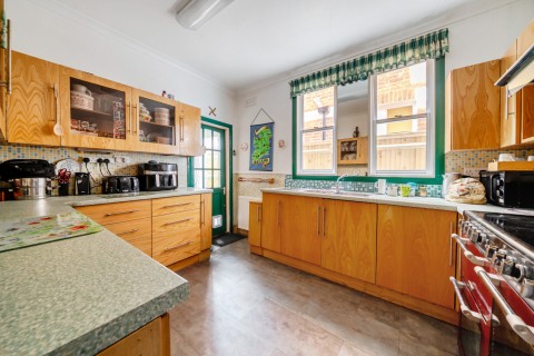 Click the photo for more details of Cedar Road, Weybridge, Surrey